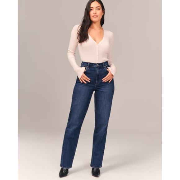 Abercrombie & Fitch Curve Love 90"s Straight Ultra High Rise Jeans 26 2R - Picture 1 of 14